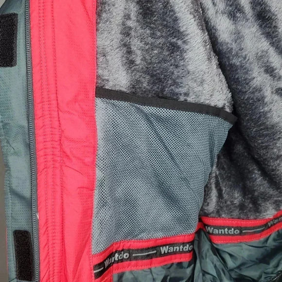 Wantdo Women's Red Hooded Winter Ski Jacket Size Small - Picture 12 of 15